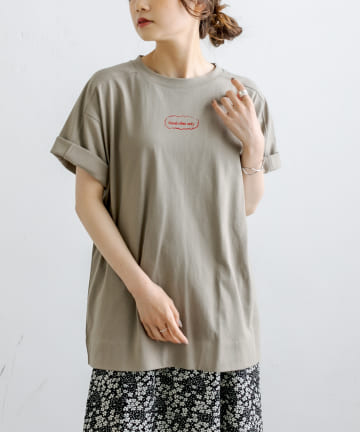 pual ce cin(ピュアルセシン) ロゴフロッキープリント／刺繍Tシャツ