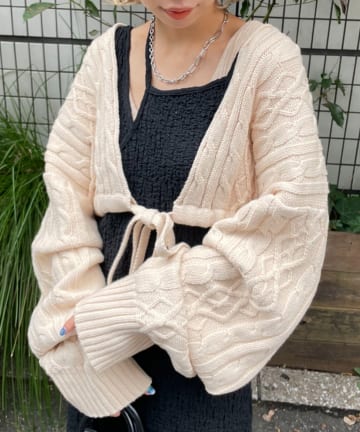 2wayケーブル編みクロップドカーディガン
