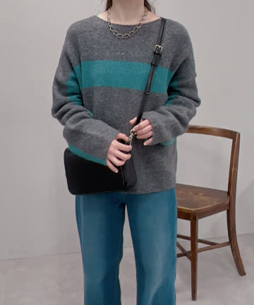 【存在感のあるデザイン】ラインバイカラーニット