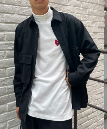 ステファンハート刺繍タートルネックTシャツ