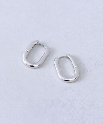 楕円フープワンタッチピアス