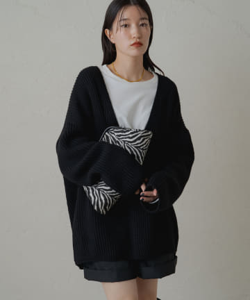 オーバーVニット