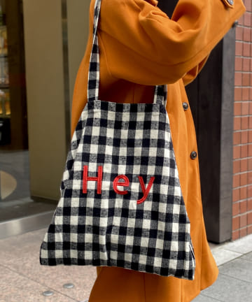 カラーロゴトートバッグ