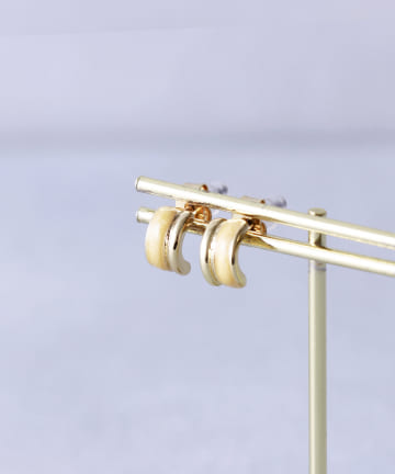 エポミニカーブピアス
