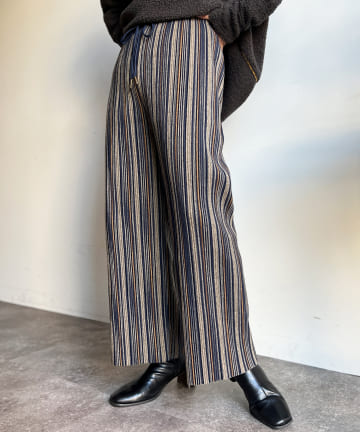 Chez toi(シェトワ) 起毛柄プリーツパンツ