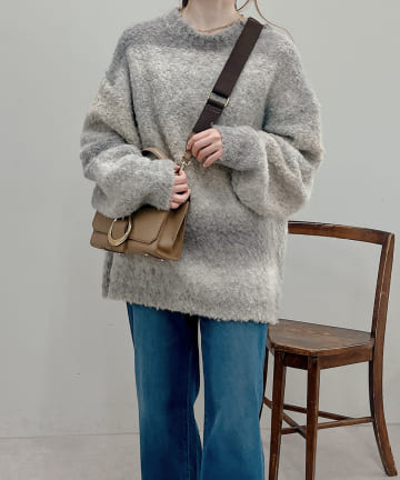 【トレンド感たっぷり】ループグラデーションニット