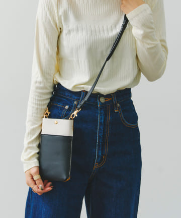 Chez toi(シェトワ) バイカラースマホショルダー