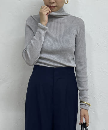 ラメタートルニット