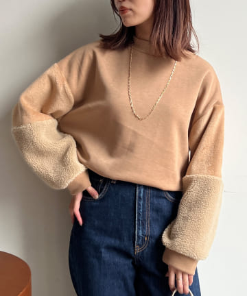 Chez toi(シェトワ) 袖ファーボア切替ボトルネックプルオーバー