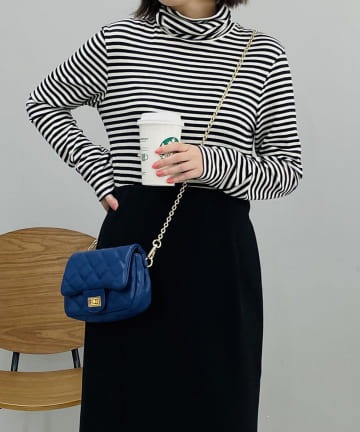 【機能に優れた】あったかボーダータートルネック