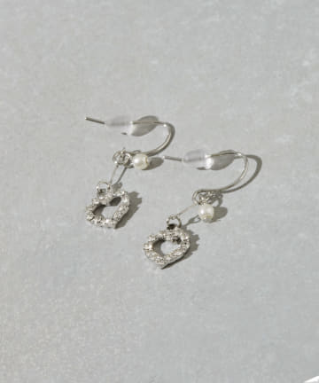 ハートパールメタルピアス