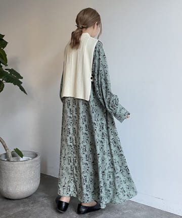 Thevon.(ゼヴォン) ニットベストSET花柄ワンピース