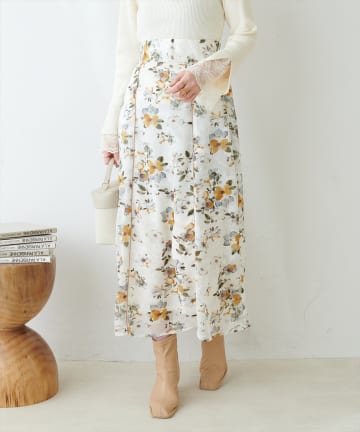 natural couture(ナチュラルクチュール) フラワージャガード配色パイピングスカート