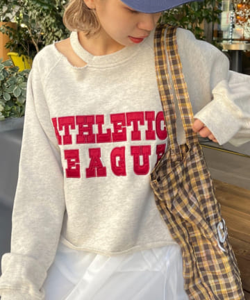 サテン刺繍ショートスウェット