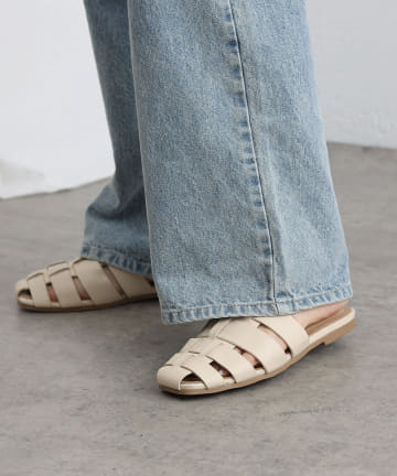【WEB/一部店舗限定】グルカフラットサンダル