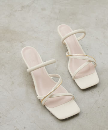 Jena　espace merveilleux(ジェナ　エスパスメルヴェイユ) ナローベルトサンダル