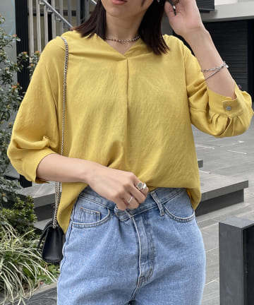 Thevon.(ゼヴォン) 麻タッチVネック7分袖ブラウス