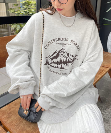 Discoat(ディスコート) 刺繍ロゴモチーフビッグスウェット
