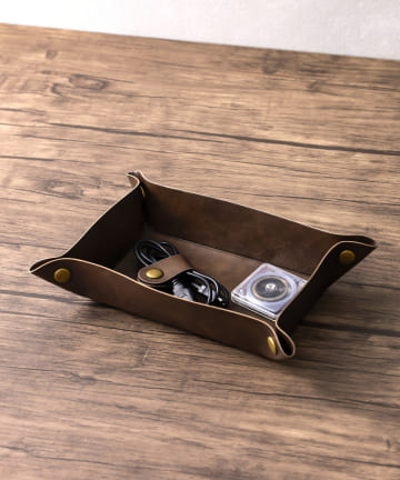 salut!(サリュ) フェイクレザーケースレクタングル