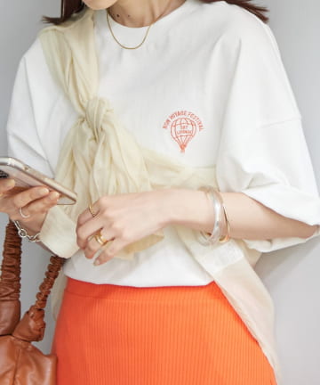 DISCOAT(ディスコート) 【WEB限定】ワンポイント刺繍半袖Tシャツ《ユニセックス》