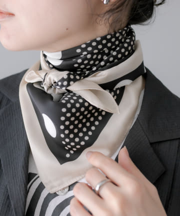 ear PAPILLONNER(イア パピヨネ) 《WEB限定》ドットスカーフ