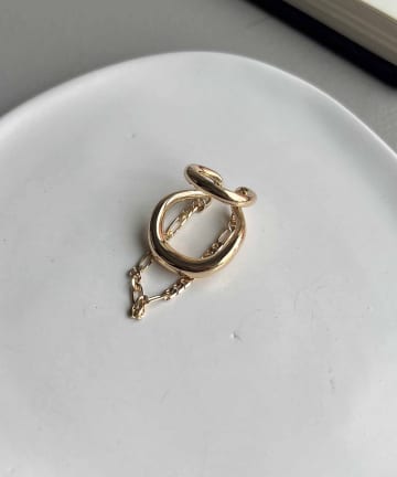 CAPRICIEUX LE'MAGE(カプリシュレマージュ) 〈GOLDY/ゴールディ〉チェーンWリングイヤカフ