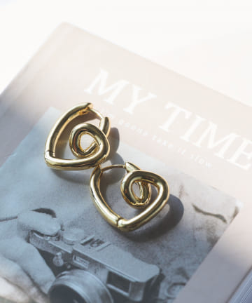 変形ハートピアス