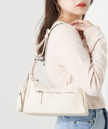 OUTLET(アウトレット) 【Chico】ポーチ付ナイロンホーボーバック