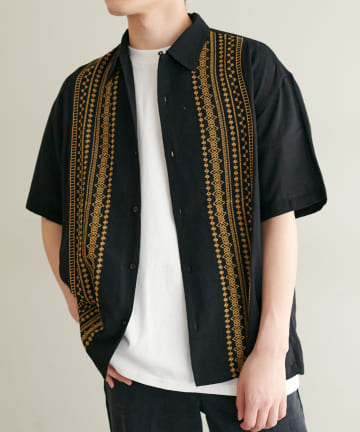 Discoat(ディスコート) 綿麻レーヨン刺繍シャツ