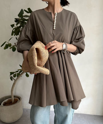 DOUDOU(ドゥドゥ) 7分袖パールスキッパーチュニックブラウス