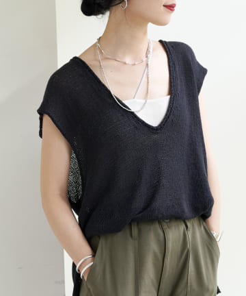Vネックリネンニットベスト