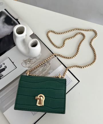 prose verse(プロズヴェール) クロコ調スクエアミニチェーンバッグ