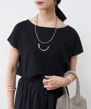 オフショルカットソー