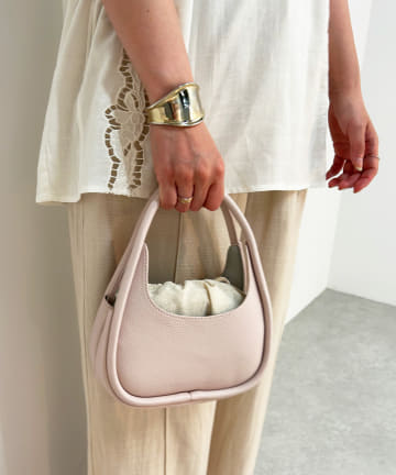 Jena　espace merveilleux(ジェナ　エスパスメルヴェイユ) ループショルダーバッグ