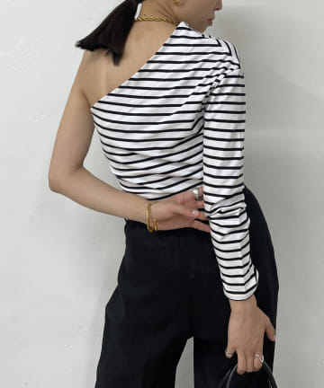 ワンショルカットソー