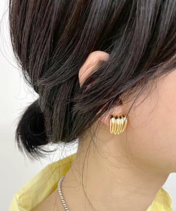 【WEB限定】ラウンドフォルムイヤリング
