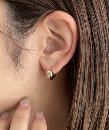 CAPRICIEUX LE'MAGE(カプリシュレマージュ) 〈GOLDY/ゴールディ〉ラウンドワンタッチピアス