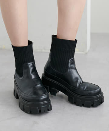 【ニット素材で足に馴染む◎】トラックソールソックスブーツ《軽量・厚底》