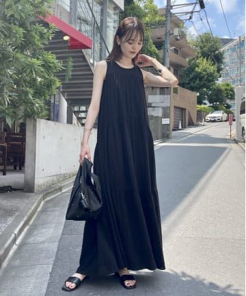 バックシャンティアードワンピース