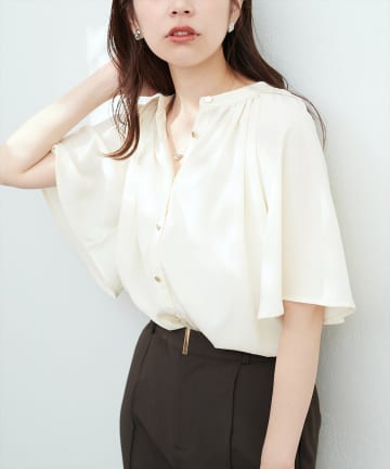natural couture(ナチュラルクチュール) たっぷりギャザーフレア袖ブラウス