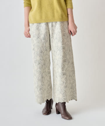 BEARDSLEY(ビアズリー) 花刺繍パンツ