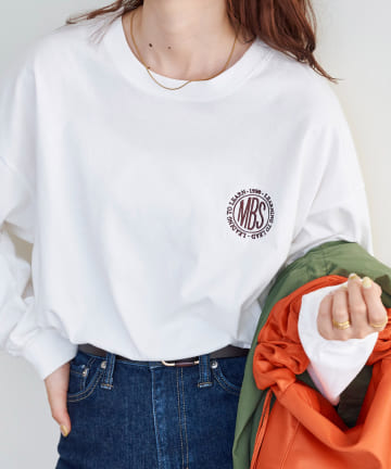 DISCOAT(ディスコート) 【WEB限定】エンブレムワンポイント刺繍ロングTシャツ