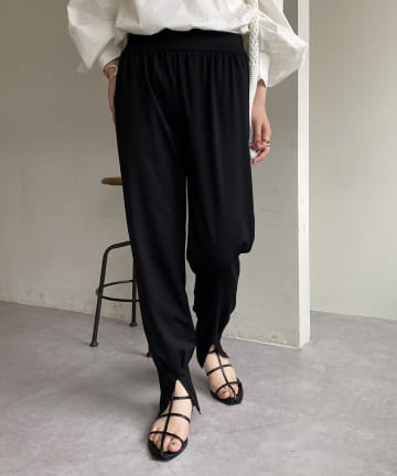 OUTLET(アウトレット) 【CAPRICIEUX LE'MAGE】タックスリットジョガーパンツ