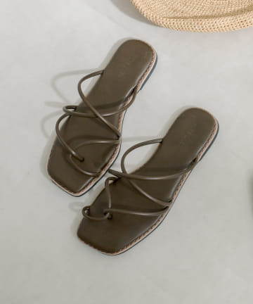 PUAL CE CIN(ピュアルセシン) ナローストリングサンダル