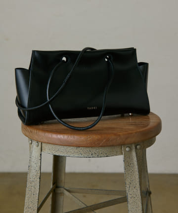 【YAHKI/ヤーキ】レザーコンパクトバッグ