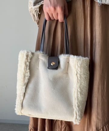 リバーシブルムートン風2WAYバッグ