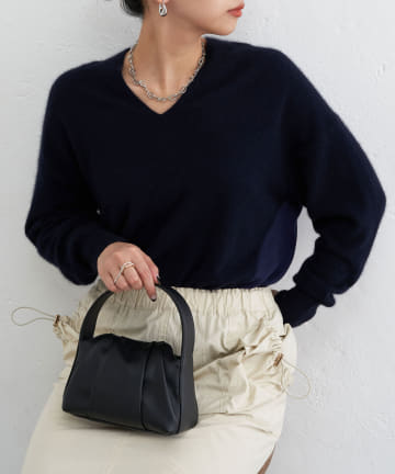 Jena　espace merveilleux(ジェナ　エスパスメルヴェイユ) Vネックファーニット