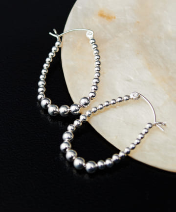 Jena　espace merveilleux(ジェナ　エスパスメルヴェイユ) 925ボールピアス