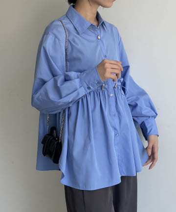 Thevon.(ゼヴォン) ウエストドロストギャザーシャツ