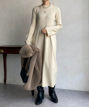 【WEB限定】ロングカフスハイネックワンピース